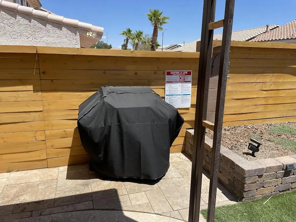 Gorgeous Henderson Home With Pool! Las Vegas