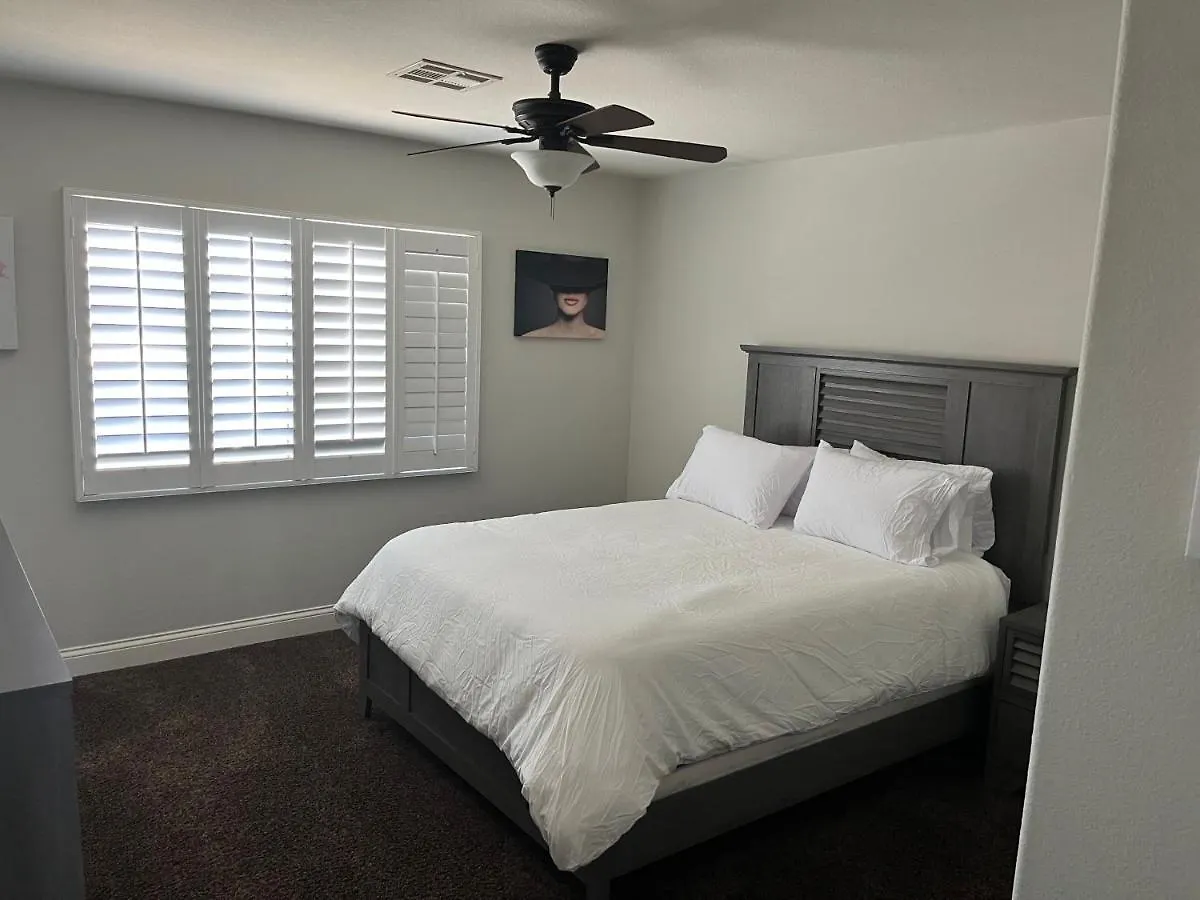 Gorgeous Henderson Home With Pool! Las Vegas